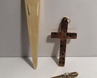 Lot #344 3 items, pen not working, $8/all