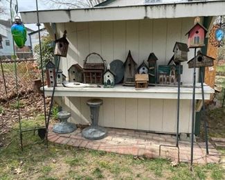 Birdhouses Galore https://ctbids.com/#!/description/share/410228