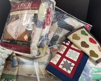 Quilts and Quilted Linens and Bedspreads https://ctbids.com/#!/description/share/410261