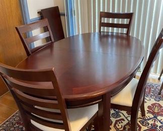 Dining Room Table & Chairs https://ctbids.com/#!/description/share/410265