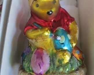 1997, in presentation box, Disney Easter Pooh $35