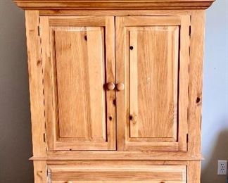Wardrobe armoire chest