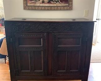 EXTREMELY RARE AND FINE 17TH CENTURY OAK CUPBOARD $15,000
