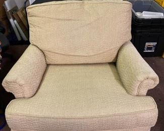 Tan Chair by L https://ctbids.com/#!/description/share/413085