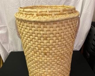 Laundry / Multi Purpose Woven Basket https://ctbids.com/#!/description/share/413113 