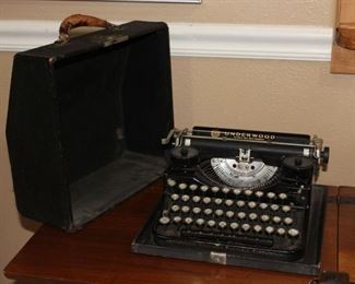 Underwood Standard Four Bank Keyboard typewriter