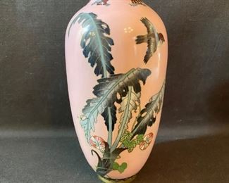 	Asian Item 42	
8" Ming pink Japanese vase;