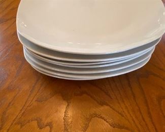 	Dish set 2	
7- square dinner plates;