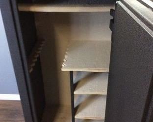 TREADLOK LEGACY 3000 GUN SAFE, LIKE NEW