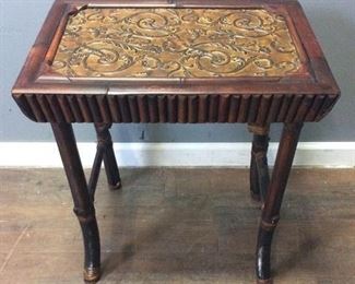 SMALL ACCENT TABLE
