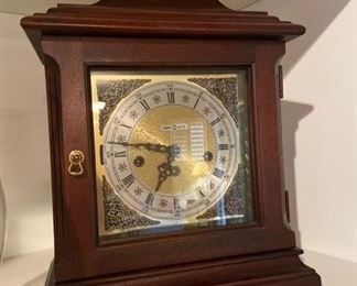 Vintage Howard Miller Mantle Clock w/key                              PRICE: $150