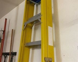 8ft fiberglass ladder                                                                                   PRICE: $45 or best reasonable offer