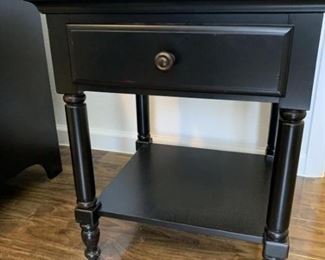 150Thomasville Side Table