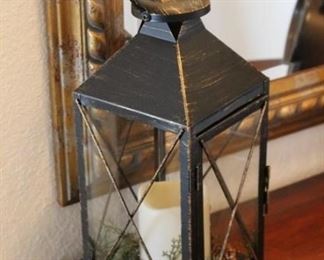 227Lantern Candle Holder