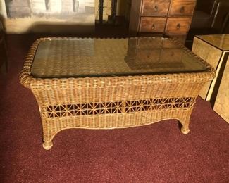 Vintage Traditional Wicker Coffee Table.