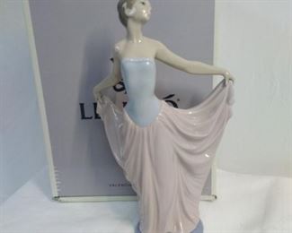 Lladro Dancer Figurine