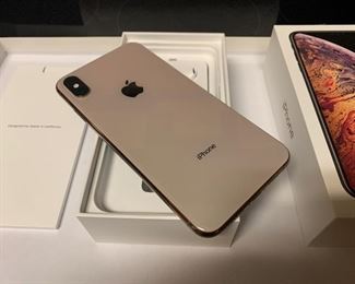 $650 APPLE 10 XS MAX ATT IPHONE GOLD , 64G, A1921