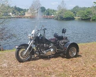 '07 Harley Davidson Softail /lots of extras/trike kit