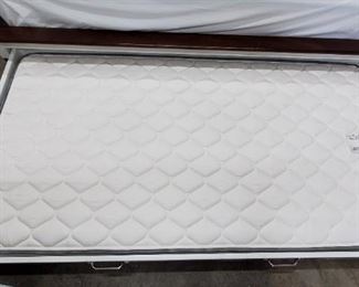 Boat Bed w/Trundle