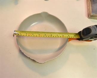 ITEM 98: Orange enameled cast iron 9" skillet $20 Unmarked, likely made in Belgium.