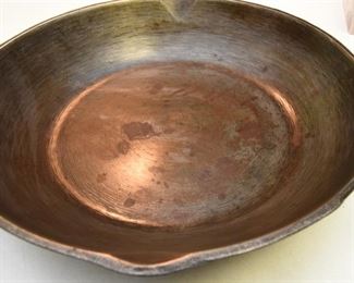 ITEM 99: Vintage Wagner Cast Iron 9" Chef Skillet $30