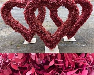 Commercial Size Florist Pink Wire/Metal Hearts. Originally from a high end Dept store. 