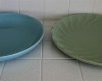 #13 lot 2 platters metlox 13.75” and pacific platter 12”  $30.00