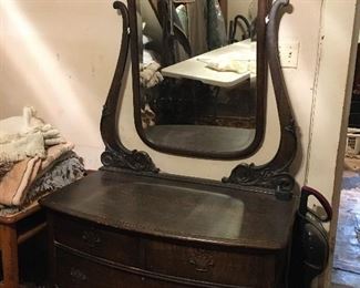 Beautiful Oak Dresser W/ Mirror