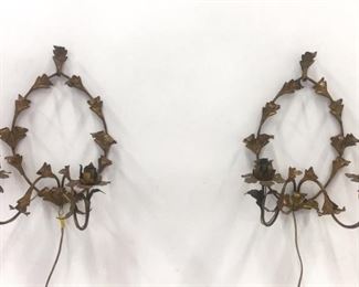 https://www.liveauctioneers.com/item/85207367_pair-italian-gilt-foliate-electrified-wall-sconces
