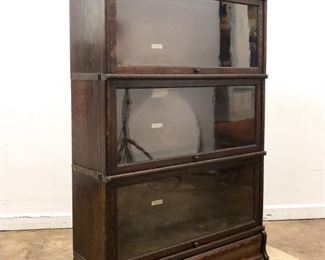 https://www.liveauctioneers.com/item/85207480_globe-wernicke-co-3-tiered-barrister-bookcase