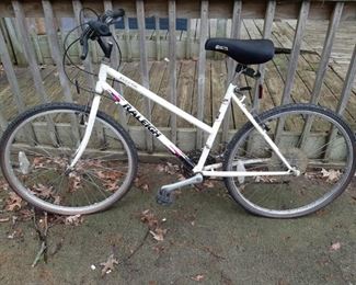 $28 - G001 - 24" Raleigh bike, Eclipse (needs work)