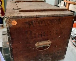 $10 - G142 - Vintage Crate, 20x12x12