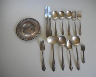 14 piece lot of silver plate - small plate & silverware - Oneida, Nobility Plate, Wm Rogers https://ctbids.com/#!/description/share/414118
