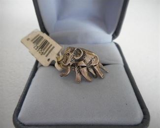 EW Sterling size 8.5 Elephant ring, legs & tail move, 4.3 grams https://ctbids.com/#!/description/share/414178