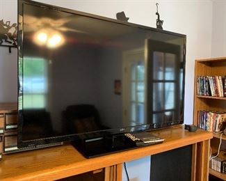 	#12	SEIKO 40" LED TV SE40FY27	 $50.00 	