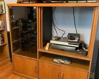 	#13	Oak entertainment center 52"x19"x50"	 $25.00 	