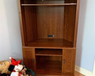 	#37	Laminate corner entertainment center 35.5"x19"x57"	 $10.00 	