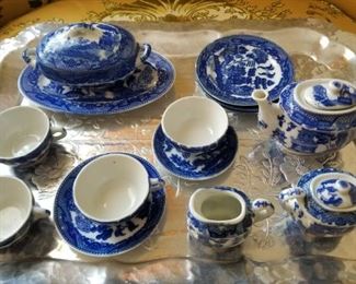 #26 Vintage Children's Blue Willow Tea Set Made In Japan $40