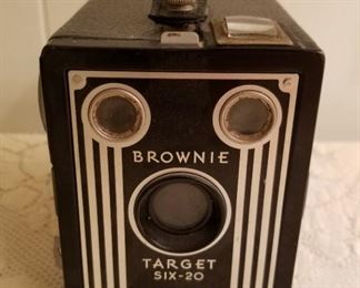 #50 Vintage Brownie Target Six-20 Camera $25