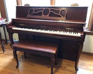 Baldwin Piano - Model 662