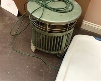 Antique Floor Fan - it works