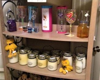 Candles, wine glasses, and other gift items