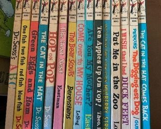 Set a 15 Dr. Seuss books