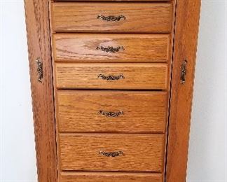 Lots of drawers for jewelry