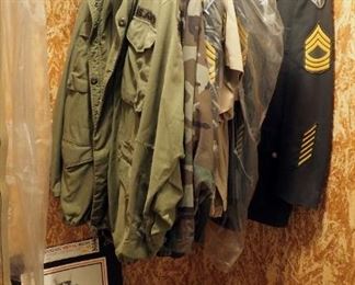 Military Uniforms Size 44R, Jackets, Patches, Uncle Sam Tin Poster, And Etched Glass Eagle