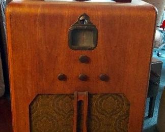 * Antique Radio
