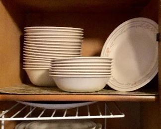 * Lots of Kitchenware - Pots, Pans, Cast Iron, Dishes, Appliances, Tupperware and more!