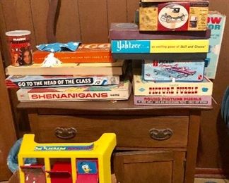* Retro Vintage Games and Great Antique Wash Sink