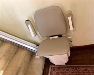 * Harmar Pinnacle Stair Lift - 2 Years Old