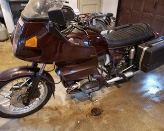 1983 BMW R100RT Motorcycle